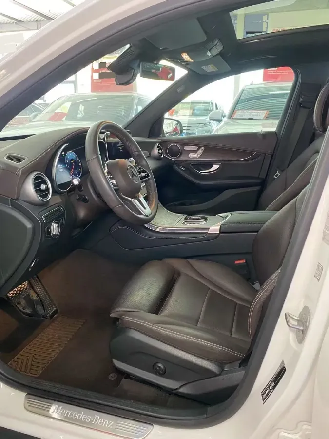 2021 Mercedes-Benz GLC Class 2.0T 258HP L4 9AT,autocango,china used car exporter,china ev exporter,chinese used car exporter,chinese used ev exporter
