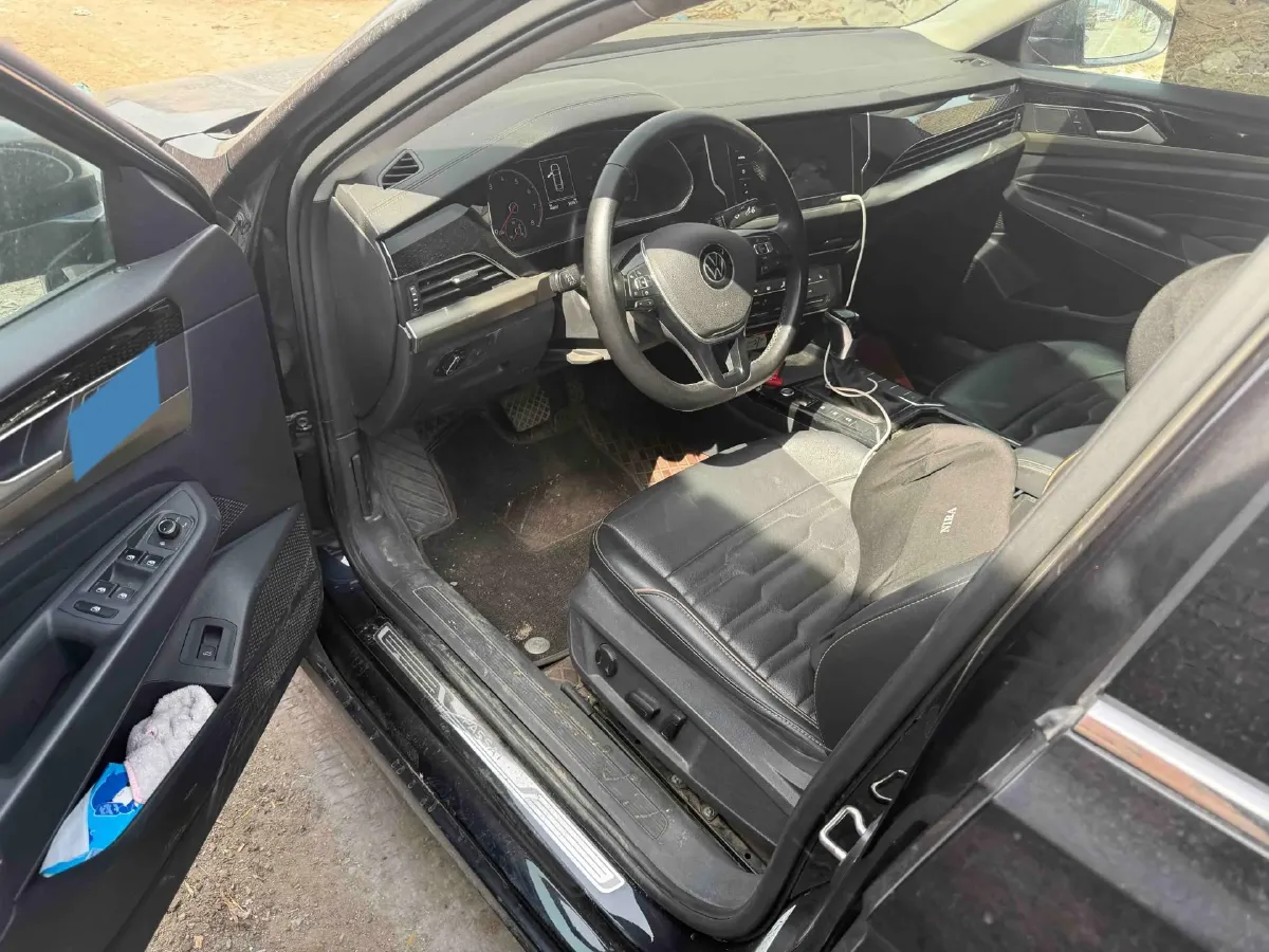 2021 Volkswagen Passat 2.0T 186HP L4 7DCT,autocango,china used car exporter,china ev exporter,chinese used car exporter,chinese used ev exporter