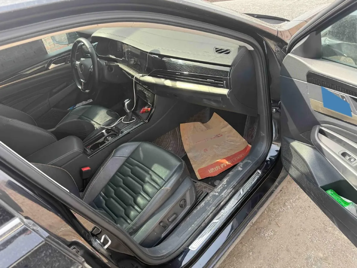 2021 Volkswagen Passat 2.0T 186HP L4 7DCT,autocango,china used car exporter,china ev exporter,chinese used car exporter,chinese used ev exporter