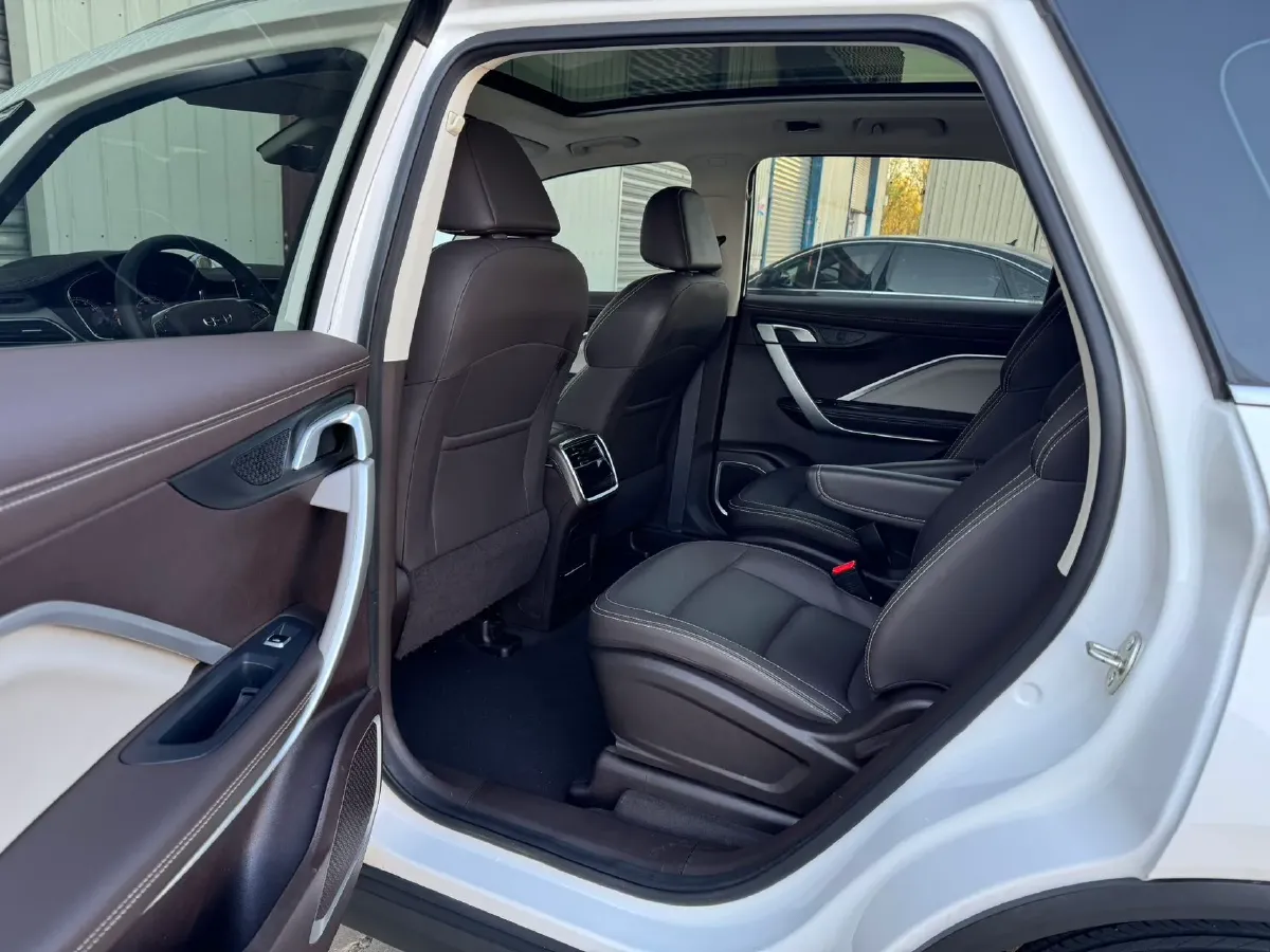 2021 Geely JiaJi 1.8T 184HP L4 7DCT,autocango,china used car exporter,china ev exporter,chinese used car exporter,chinese used ev exporter