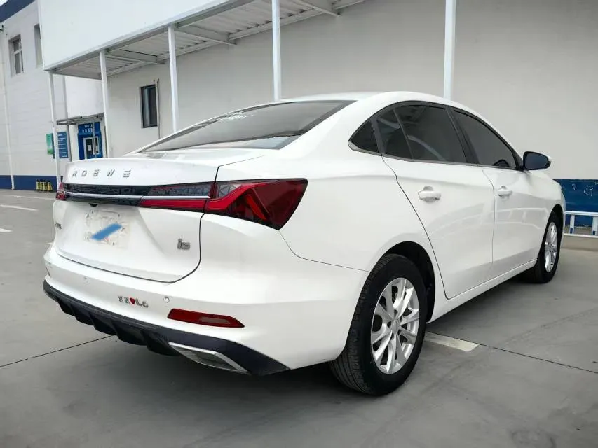 2023 Roewe i5 1.5L 129HP L4 CVT,autocango,china used car exporter,china ev exporter,chinese used car exporter,chinese used ev exporter