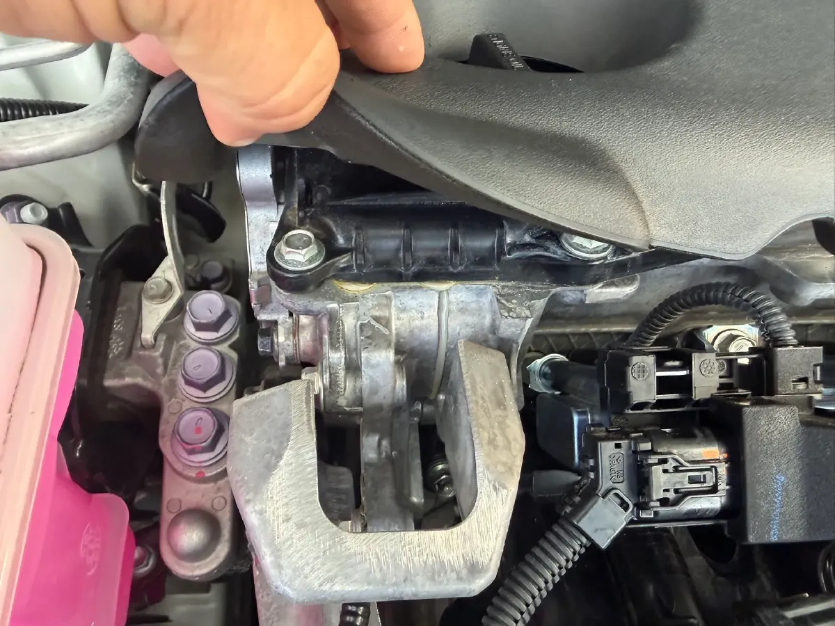 2024 Toyota Sienna 2.5L 189HP L4 E-CVT Hybrid,autocango,china used car exporter,china ev exporter,chinese used car exporter,chinese used ev exporter