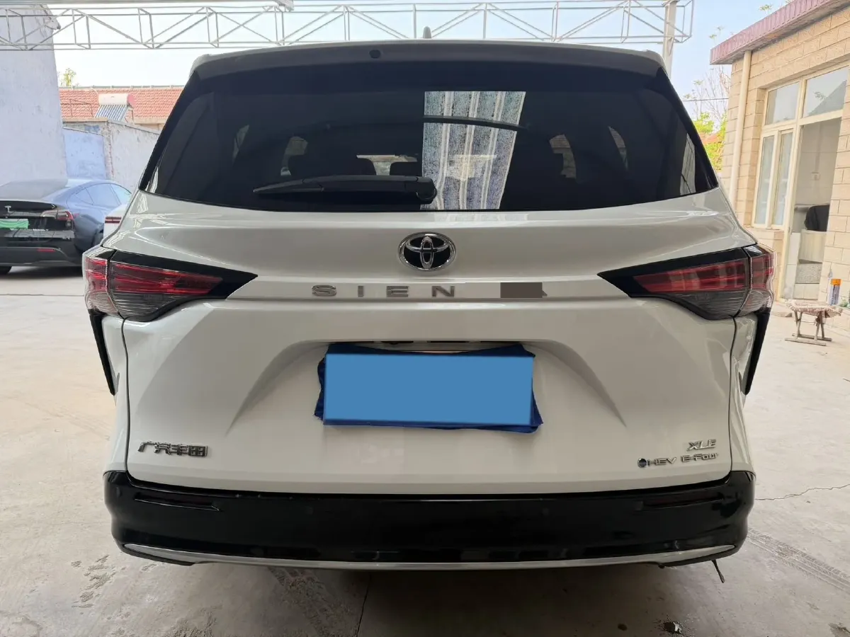2024 Toyota Sienna 2.5L 189HP L4 E-CVT Hybrid,autocango,china used car exporter,china ev exporter,chinese used car exporter,chinese used ev exporter