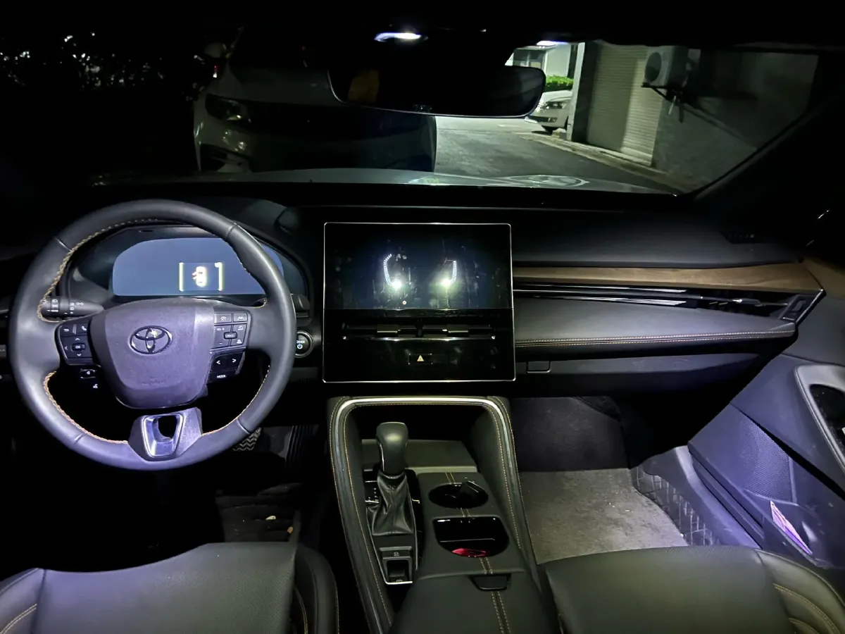 2024 Toyota Avalon 2.0L 152HP L4 E-CVT Hybrid,autocango,china used car exporter,china ev exporter,chinese used car exporter,chinese used ev exporter