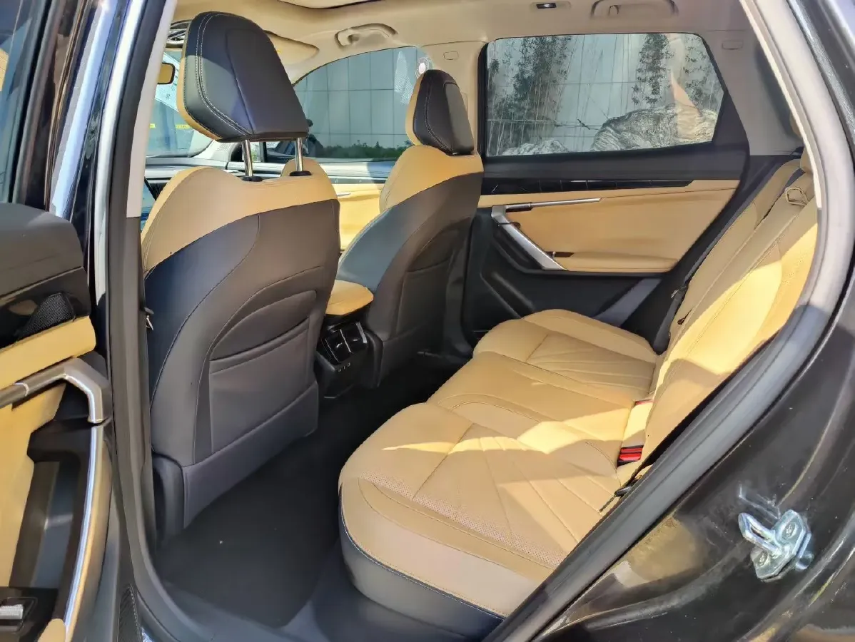 2023 Geely StarRay 1.5T 181HP L4 7DCT,autocango,china used car exporter,china ev exporter,chinese used car exporter,chinese used ev exporter