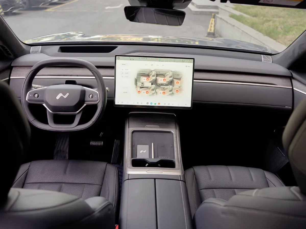 2025 ONVO L90 BEV,autocango,china used car exporter,china ev exporter,chinese used car exporter,chinese used ev exporter