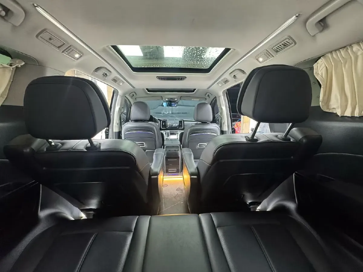 2021 GAC Trumpchi M8 2.0T 252HP L4 8AT,autocango,china used car exporter,china ev exporter,chinese used car exporter,chinese used ev exporter