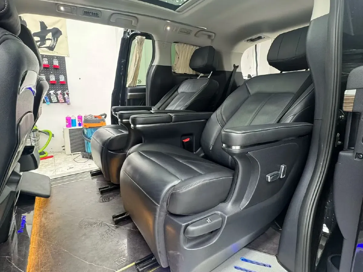 2021 GAC Trumpchi M8 2.0T 252HP L4 8AT,autocango,china used car exporter,china ev exporter,chinese used car exporter,chinese used ev exporter