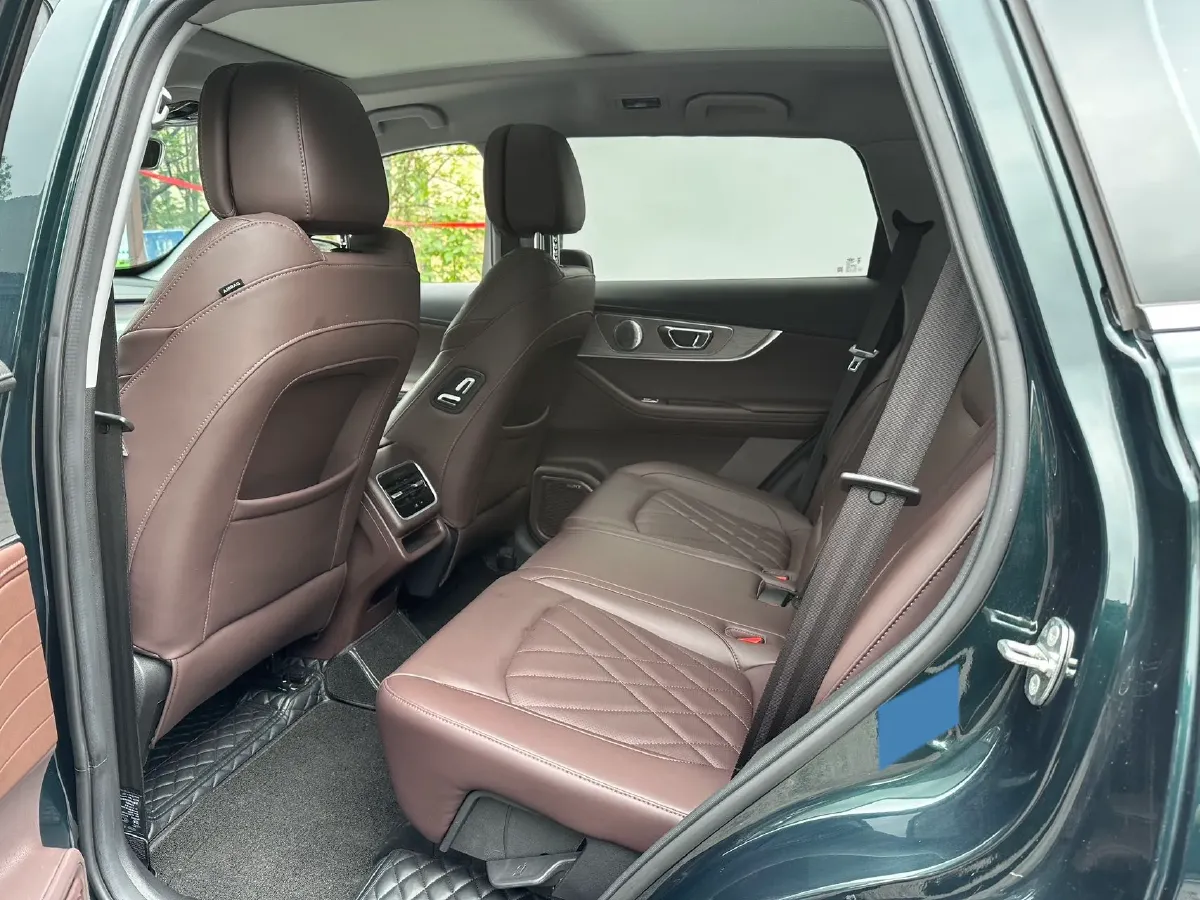 2024 Chery Tiggo 8 PRO 2.0T 254HP L4 7DCT,autocango,china used car exporter,china ev exporter,chinese used car exporter,chinese used ev exporter