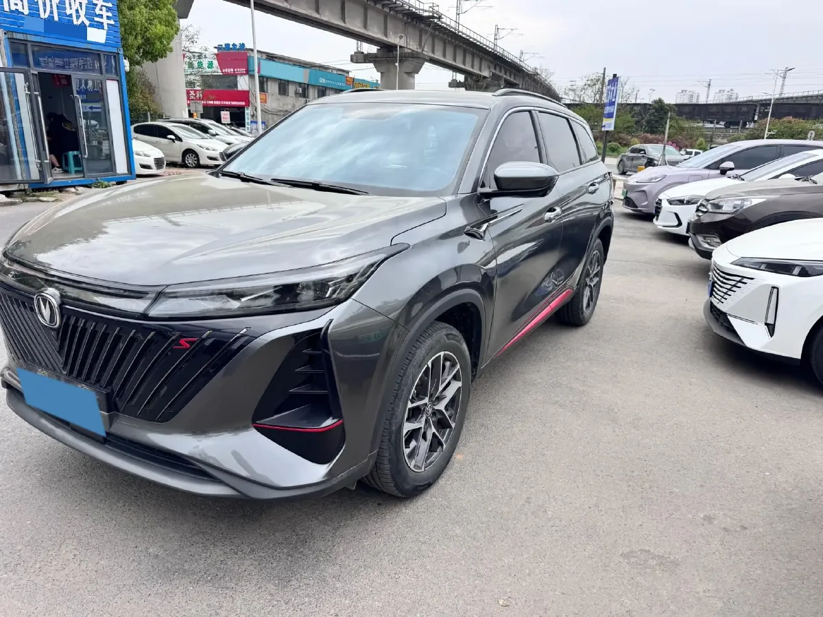 2022 ChangAn CS75 Plus 1.5T 178HP L4 6AT,autocango,china used car exporter,china ev exporter,chinese used car exporter,chinese used ev exporter