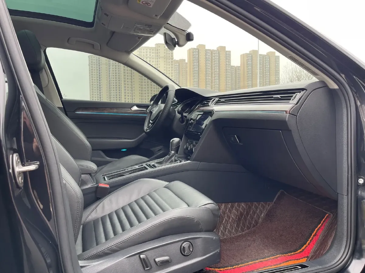 2019 Volkswagen Magotan 2.0T 186HP L4 7DCT,autocango,china used car exporter,china ev exporter,chinese used car exporter,chinese used ev exporter