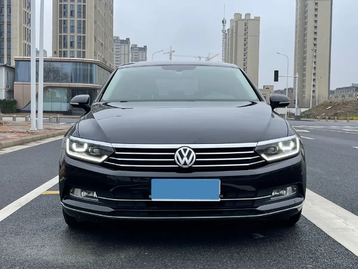 2019 Volkswagen Magotan 2.0T 186HP L4 7DCT,autocango,china used car exporter,china ev exporter,chinese used car exporter,chinese used ev exporter
