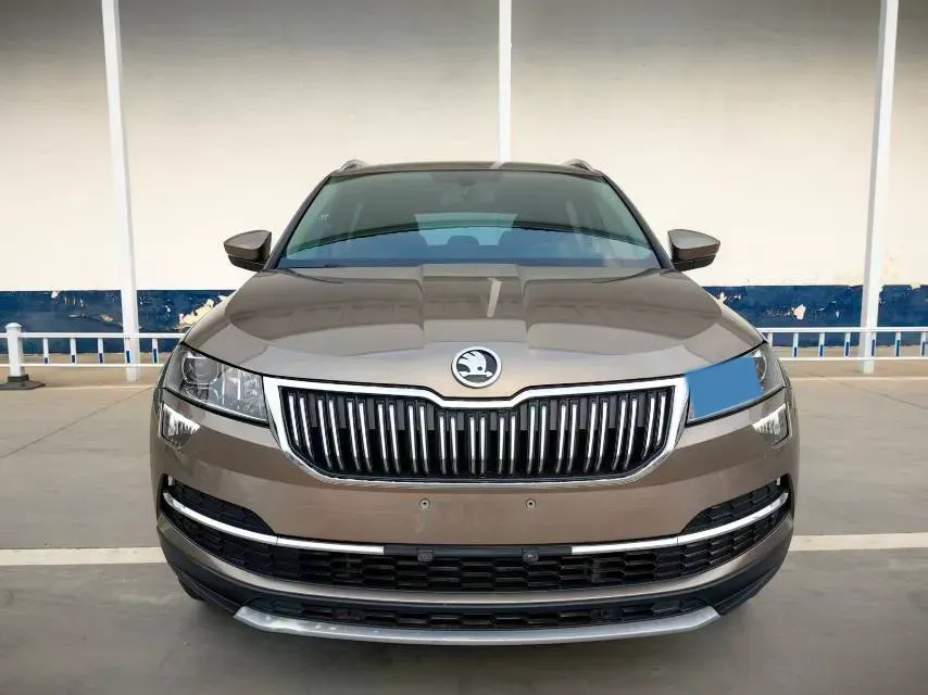 2019 Skoda Karoq 1.4T 150HP L4 7DCT,autocango,china used car exporter,china ev exporter,chinese used car exporter,chinese used ev exporter