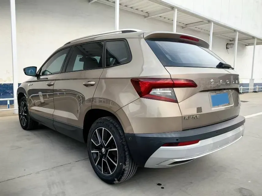 2019 Skoda Karoq 1.4T 150HP L4 7DCT,autocango,china used car exporter,china ev exporter,chinese used car exporter,chinese used ev exporter
