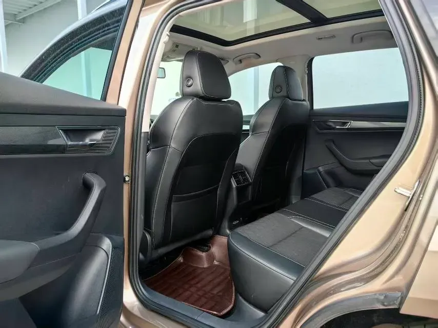 2019 Skoda Karoq 1.4T 150HP L4 7DCT,autocango,china used car exporter,china ev exporter,chinese used car exporter,chinese used ev exporter