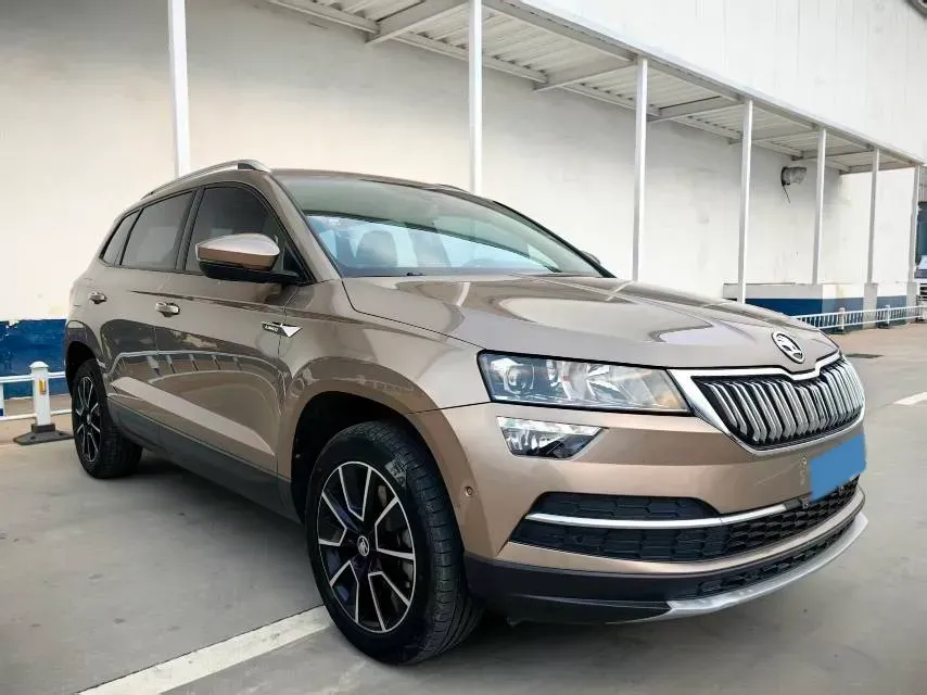 2019 Skoda Karoq 1.4T 150HP L4 7DCT,autocango,china used car exporter,china ev exporter,chinese used car exporter,chinese used ev exporter