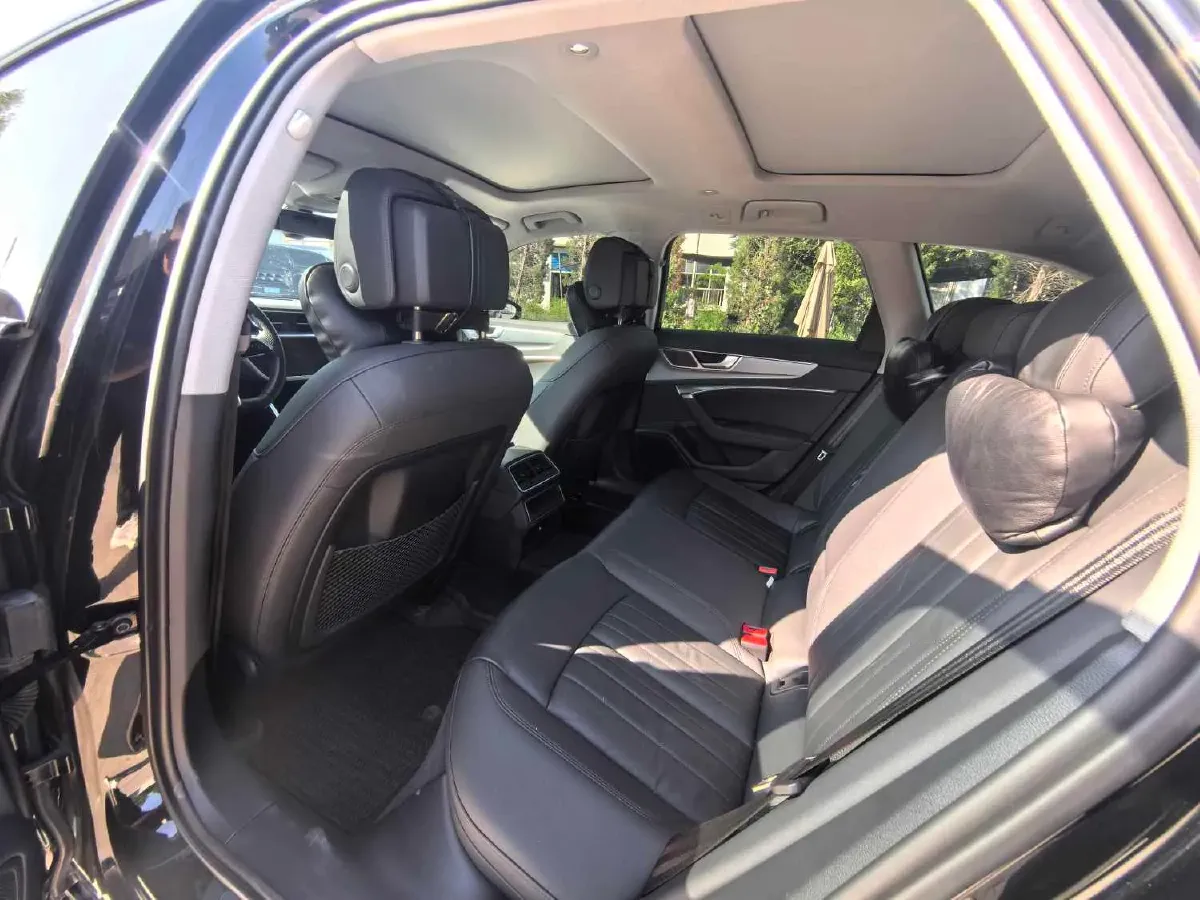 2022 Audi A6 3.0T 340HP V6 7DCT,autocango,china used car exporter,china ev exporter,chinese used car exporter,chinese used ev exporter