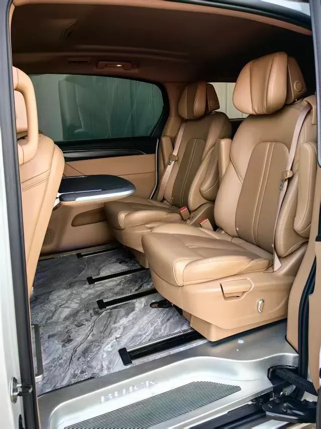 2021 Buick GL8 2.0T 237HP L4 9AT,autocango,china used car exporter,china ev exporter,chinese used car exporter,chinese used ev exporter