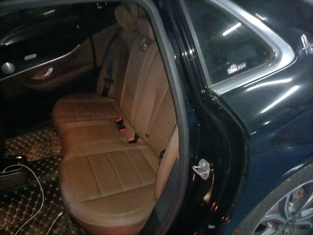 2021 Mercedes-Benz E Class 2.0T 258HP L4 9AT,autocango,china used car exporter,china ev exporter,chinese used car exporter,chinese used ev exporter