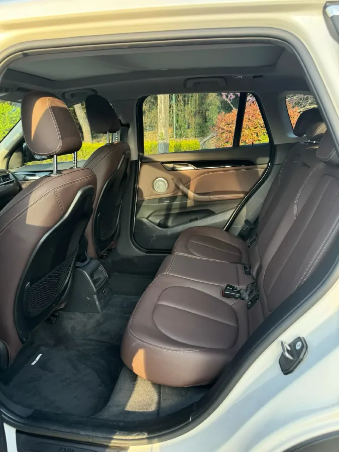 2021 BMW X1 1.5T 140HP L3 7DCT,autocango,china used car exporter,china ev exporter,chinese used car exporter,chinese used ev exporter