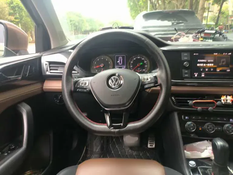 2019 MINI MINI 1.5T 102HP L3 7DCT,autocango,china used car exporter,china ev exporter,chinese used car exporter,chinese used ev exporter