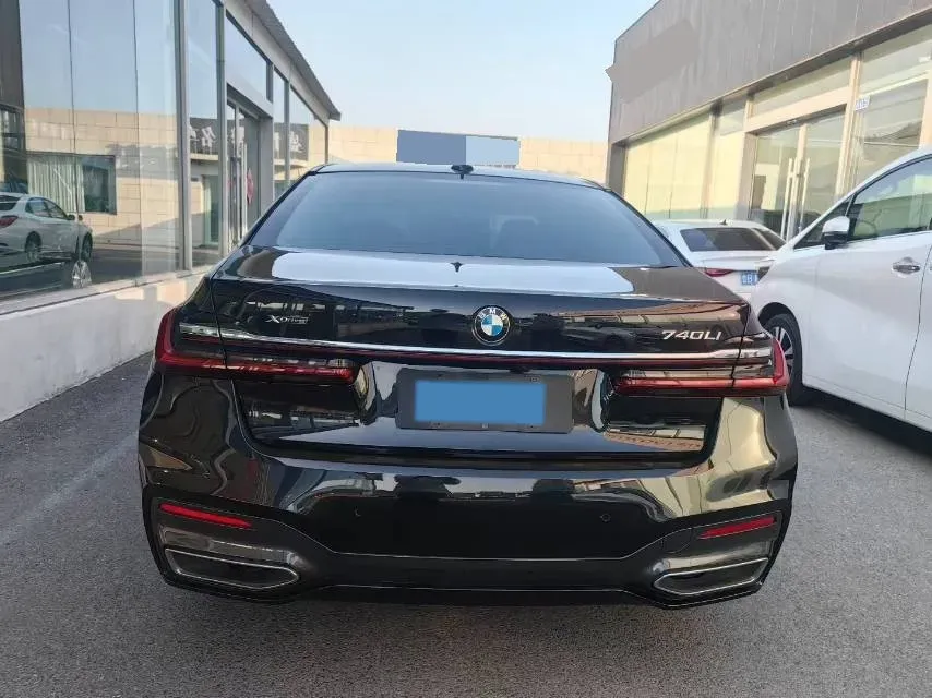 2021 BMW 7 Series 3.0T 340HP L6 8AT,autocango,china used car exporter,china ev exporter,chinese used car exporter,chinese used ev exporter
