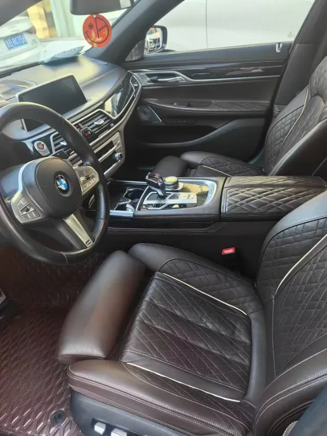 2021 BMW 7 Series 3.0T 340HP L6 8AT,autocango,china used car exporter,china ev exporter,chinese used car exporter,chinese used ev exporter