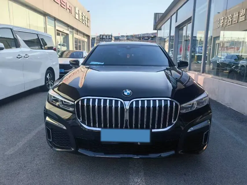 2021 BMW 7 Series 3.0T 340HP L6 8AT,autocango,china used car exporter,china ev exporter,chinese used car exporter,chinese used ev exporter