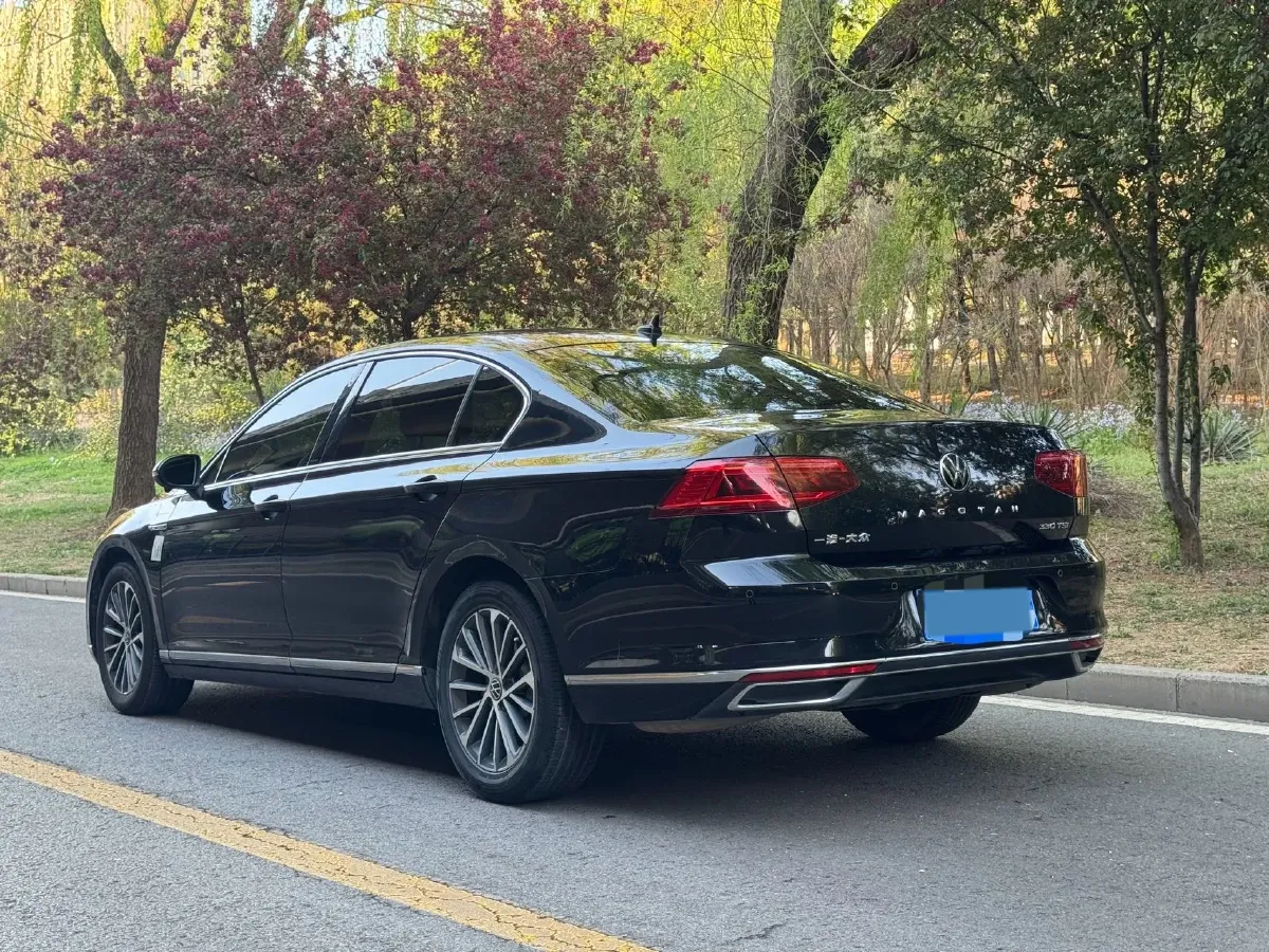 2020 Volkswagen Magotan 2.0T 186HP L4 7DCT,autocango,china used car exporter,china ev exporter,chinese used car exporter,chinese used ev exporter