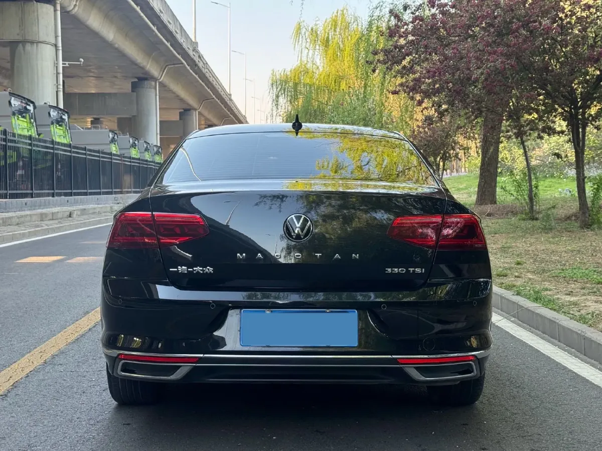 2020 Volkswagen Magotan 2.0T 186HP L4 7DCT,autocango,china used car exporter,china ev exporter,chinese used car exporter,chinese used ev exporter