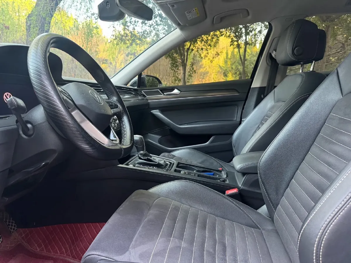 2020 Volkswagen Magotan 2.0T 186HP L4 7DCT,autocango,china used car exporter,china ev exporter,chinese used car exporter,chinese used ev exporter