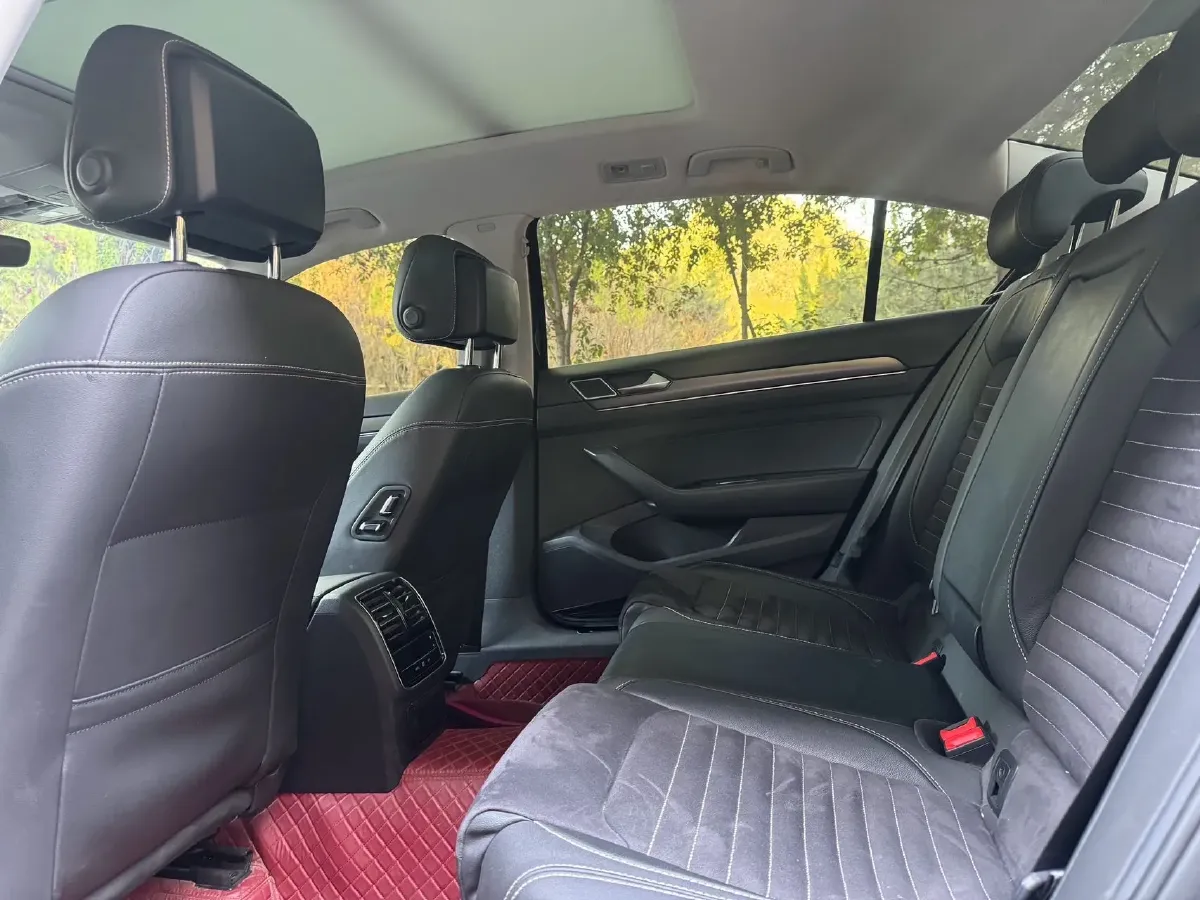 2020 Volkswagen Magotan 2.0T 186HP L4 7DCT,autocango,china used car exporter,china ev exporter,chinese used car exporter,chinese used ev exporter