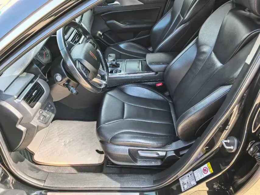 2020 HongQi H5 1.5T 169HP L4 7DCT,autocango,china used car exporter,china ev exporter,chinese used car exporter,chinese used ev exporter