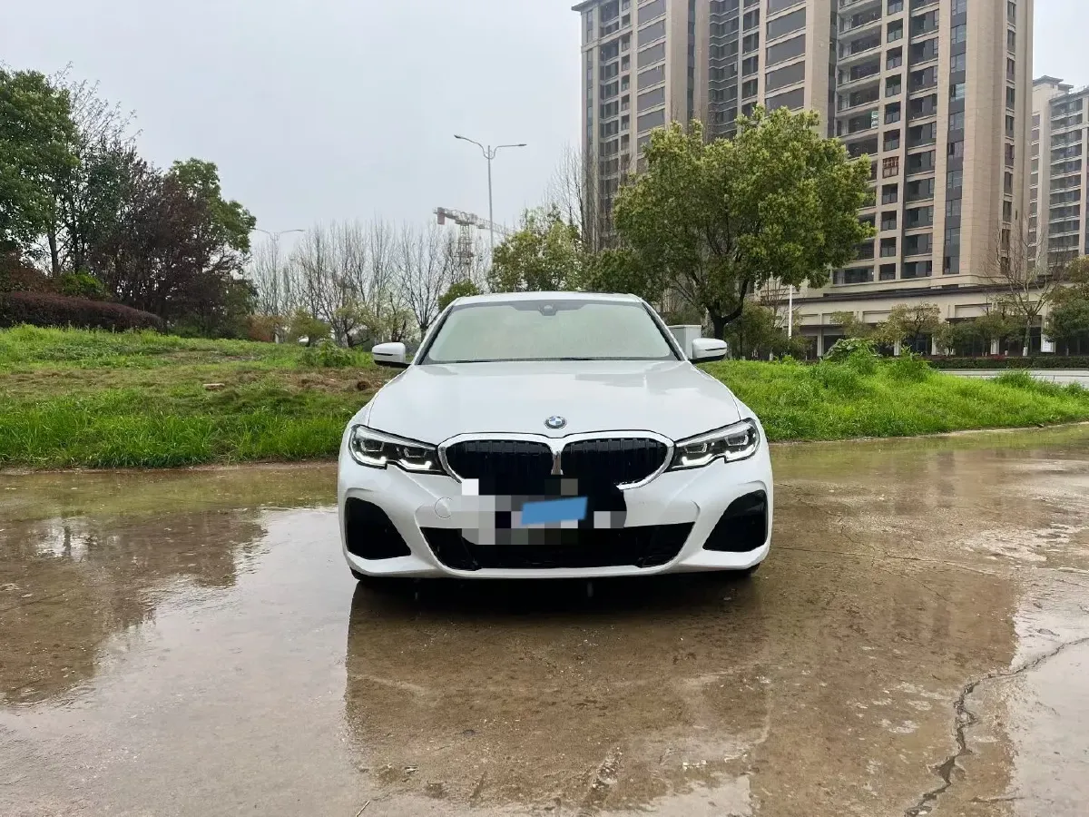 2022 BMW 3 Series 2.0T 184HP L4 8AT,autocango,china used car exporter,china ev exporter,chinese used car exporter,chinese used ev exporter