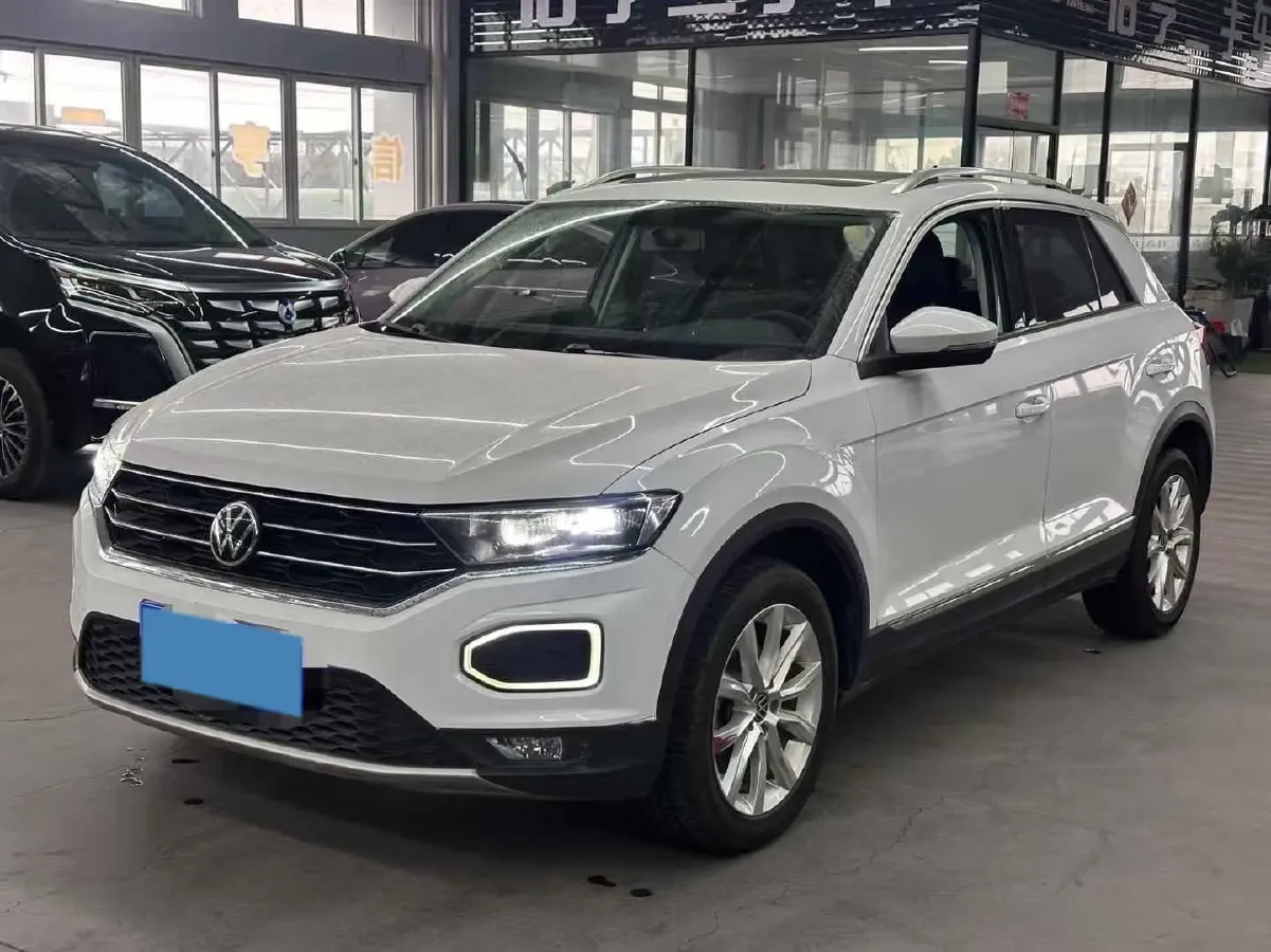 2022 Volkswagen T-Roc 1.4T 150HP L4 7DCT,autocango,china used car exporter,china ev exporter,chinese used car exporter,chinese used ev exporter