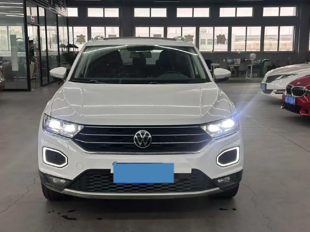 2022 Volkswagen T-Roc 1.4T 150HP L4 7DCT,autocango,china used car exporter,china ev exporter,chinese used car exporter,chinese used ev exporter
