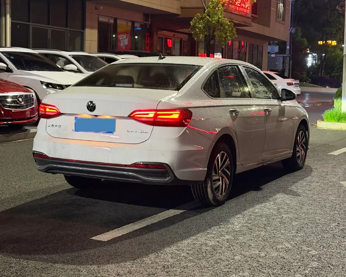 2024 Volkswagen Lavida 1.5L 110HP L4 6AT,autocango,china used car exporter,china ev exporter,chinese used car exporter,chinese used ev exporter