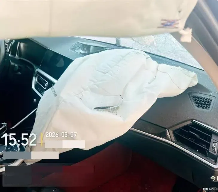 2021 BMW 3 Series 2.0T 184HP L4 8AT,autocango,china used car exporter,china ev exporter,chinese used car exporter,chinese used ev exporter