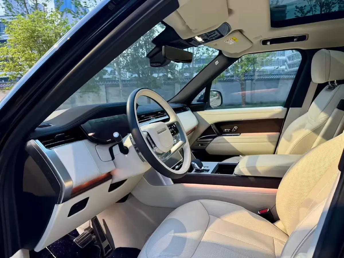 2024 Land Rover Range Rover 3.0T 400HP L6 8AT,autocango,china used car exporter,china ev exporter,chinese used car exporter,chinese used ev exporter