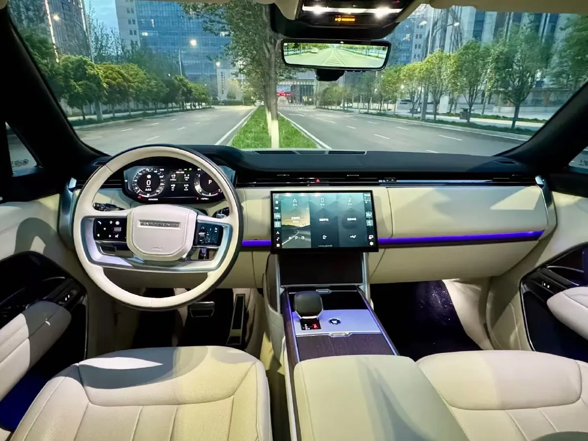 2024 Land Rover Range Rover 3.0T 400HP L6 8AT,autocango,china used car exporter,china ev exporter,chinese used car exporter,chinese used ev exporter