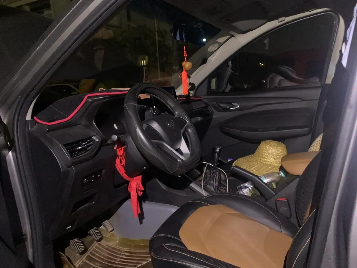 2018 WuLing HongGuang S3 1.5L 112HP L4 6MT,autocango,china used car exporter,china ev exporter,chinese used car exporter,chinese used ev exporter