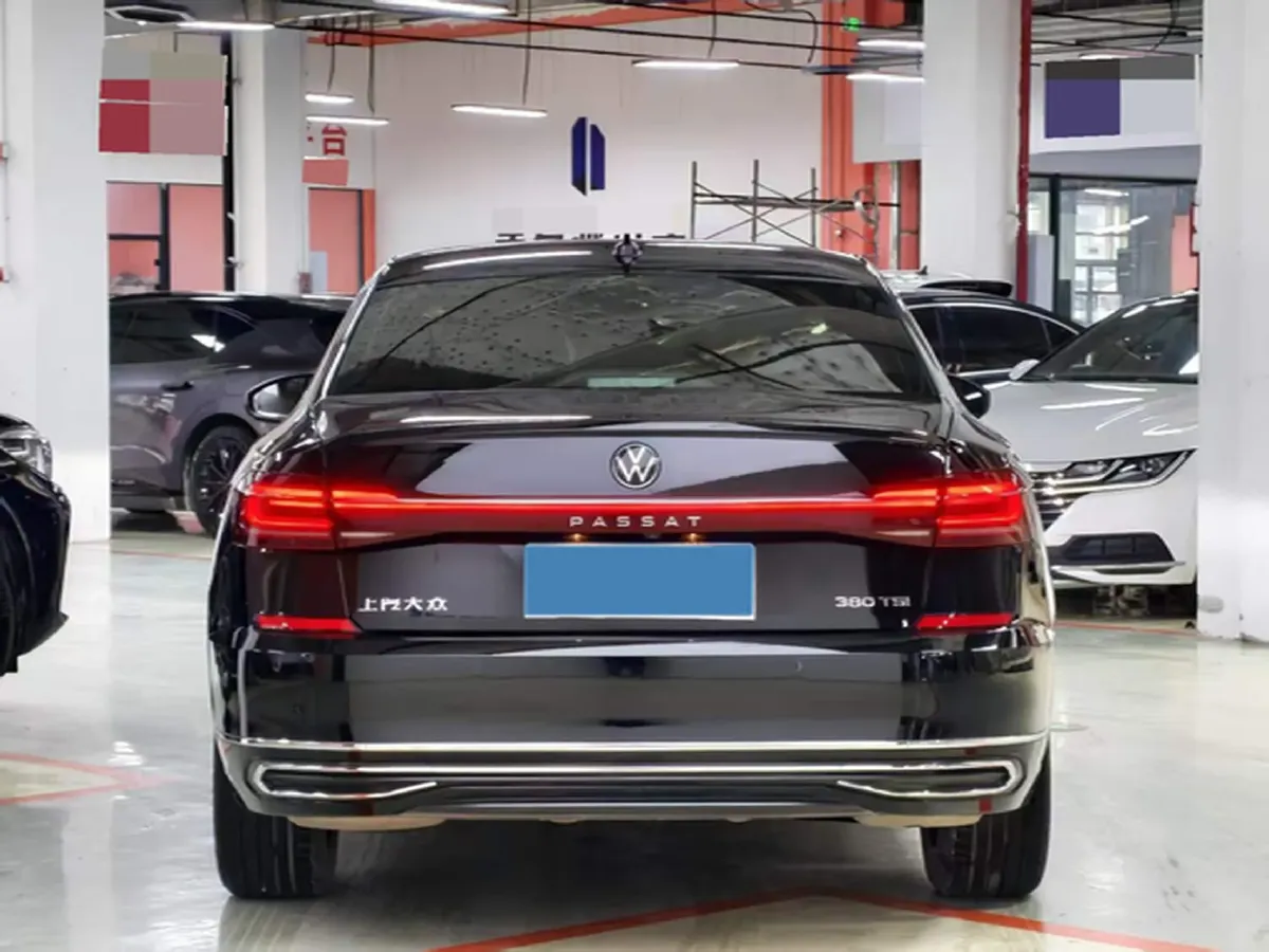 2023 Volkswagen Passat 2.0T 220HP L4 7DCT,autocango,china used car exporter,china ev exporter,chinese used car exporter,chinese used ev exporter