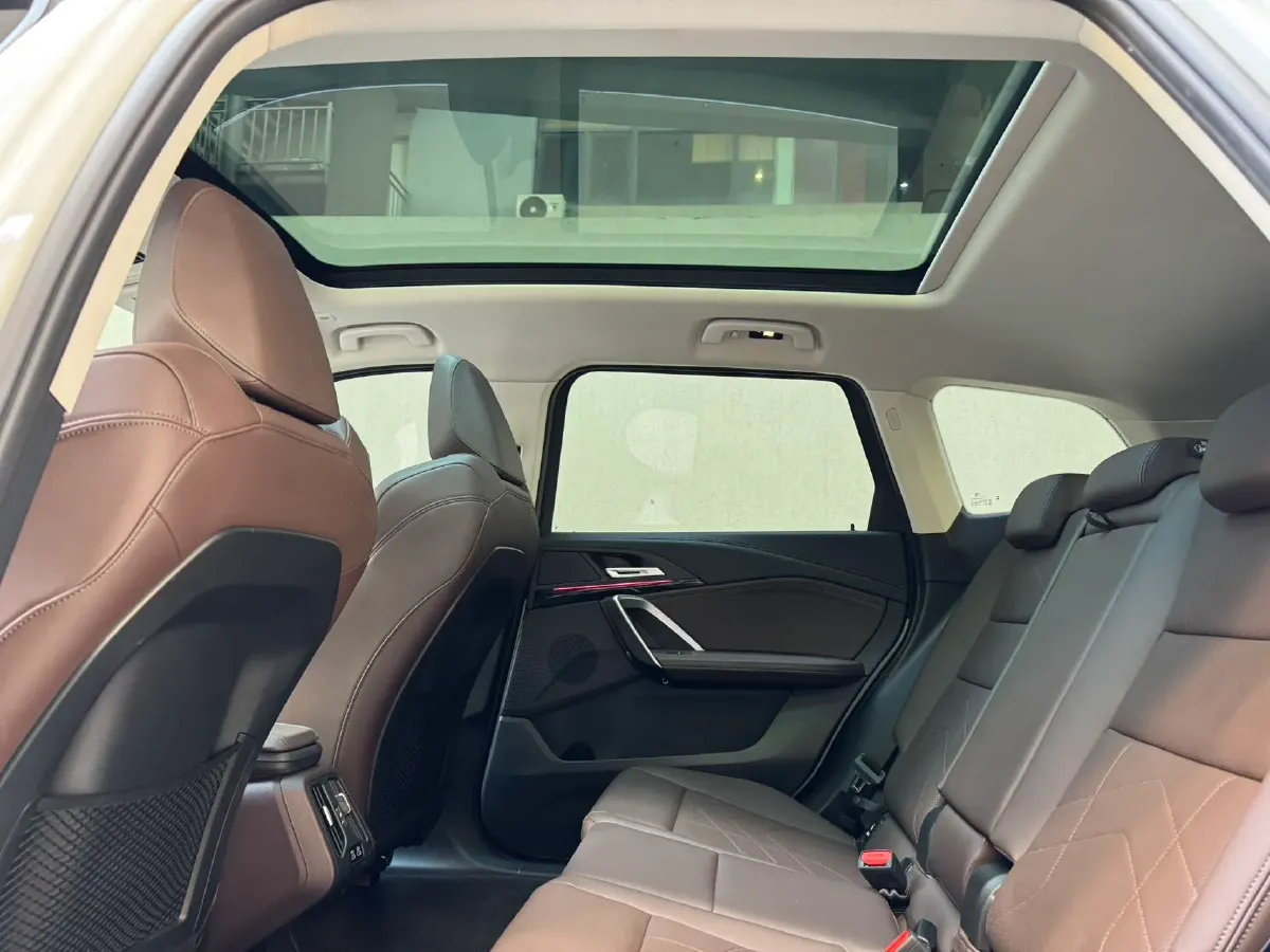 2023 BMW X1 1.5T 156HP L3 7DCT,autocango,china used car exporter,china ev exporter,chinese used car exporter,chinese used ev exporter