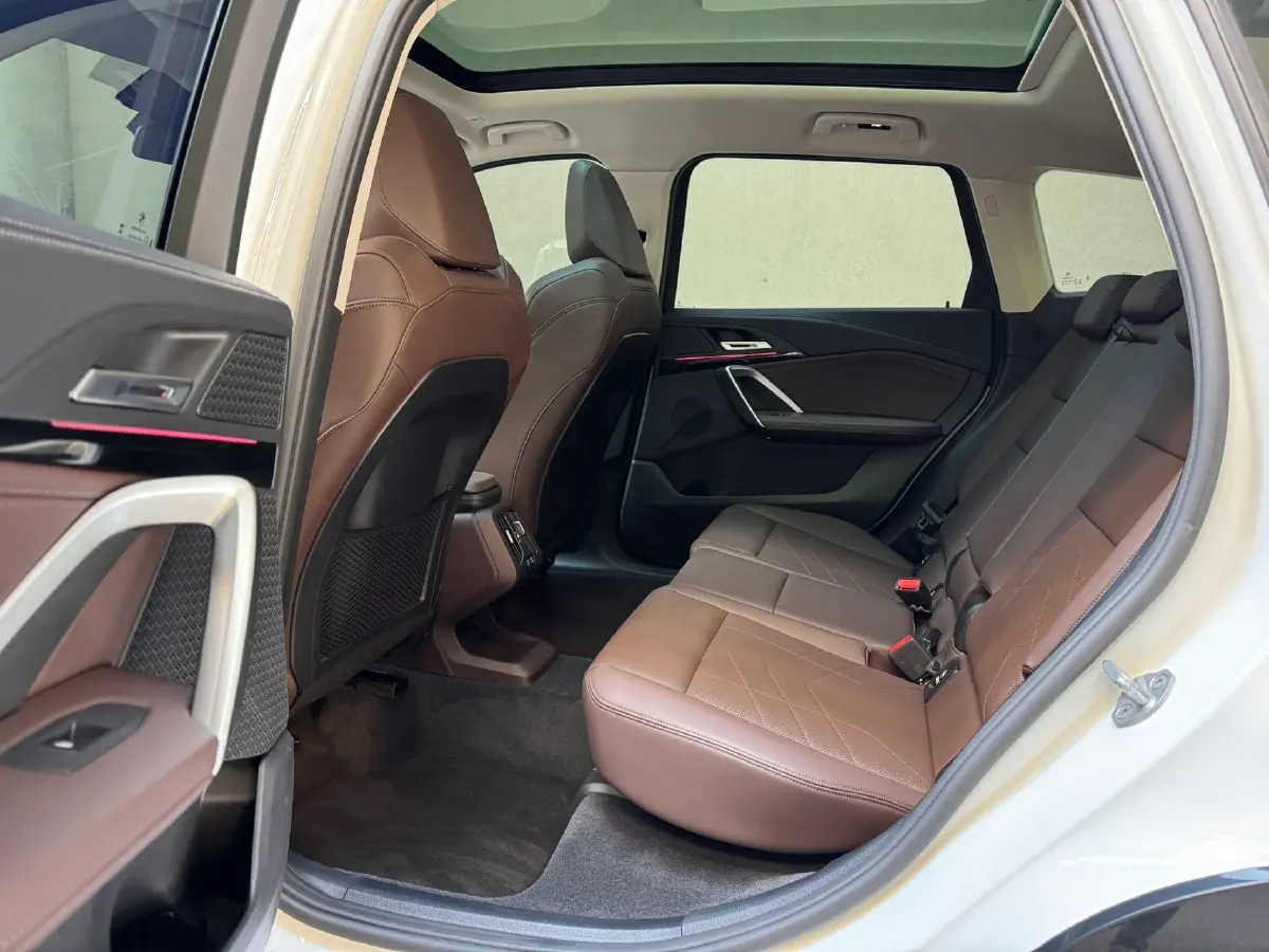 2023 BMW X1 1.5T 156HP L3 7DCT,autocango,china used car exporter,china ev exporter,chinese used car exporter,chinese used ev exporter