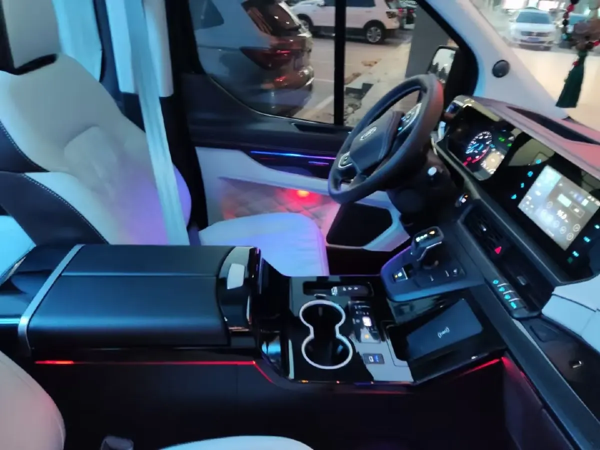 2023 Ford Transit 2.0T 143HP L4 9AT,autocango,china used car exporter,china ev exporter,chinese used car exporter,chinese used ev exporter