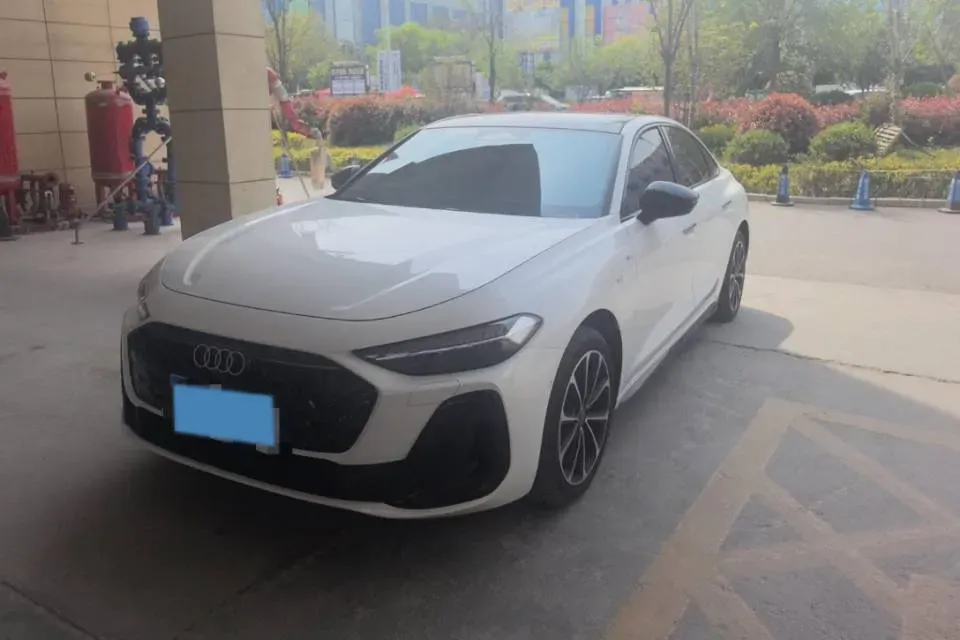 2026 Audi A5L 2.0T 170HP L4 7DCT,autocango,china used car exporter,china ev exporter,chinese used car exporter,chinese used ev exporter