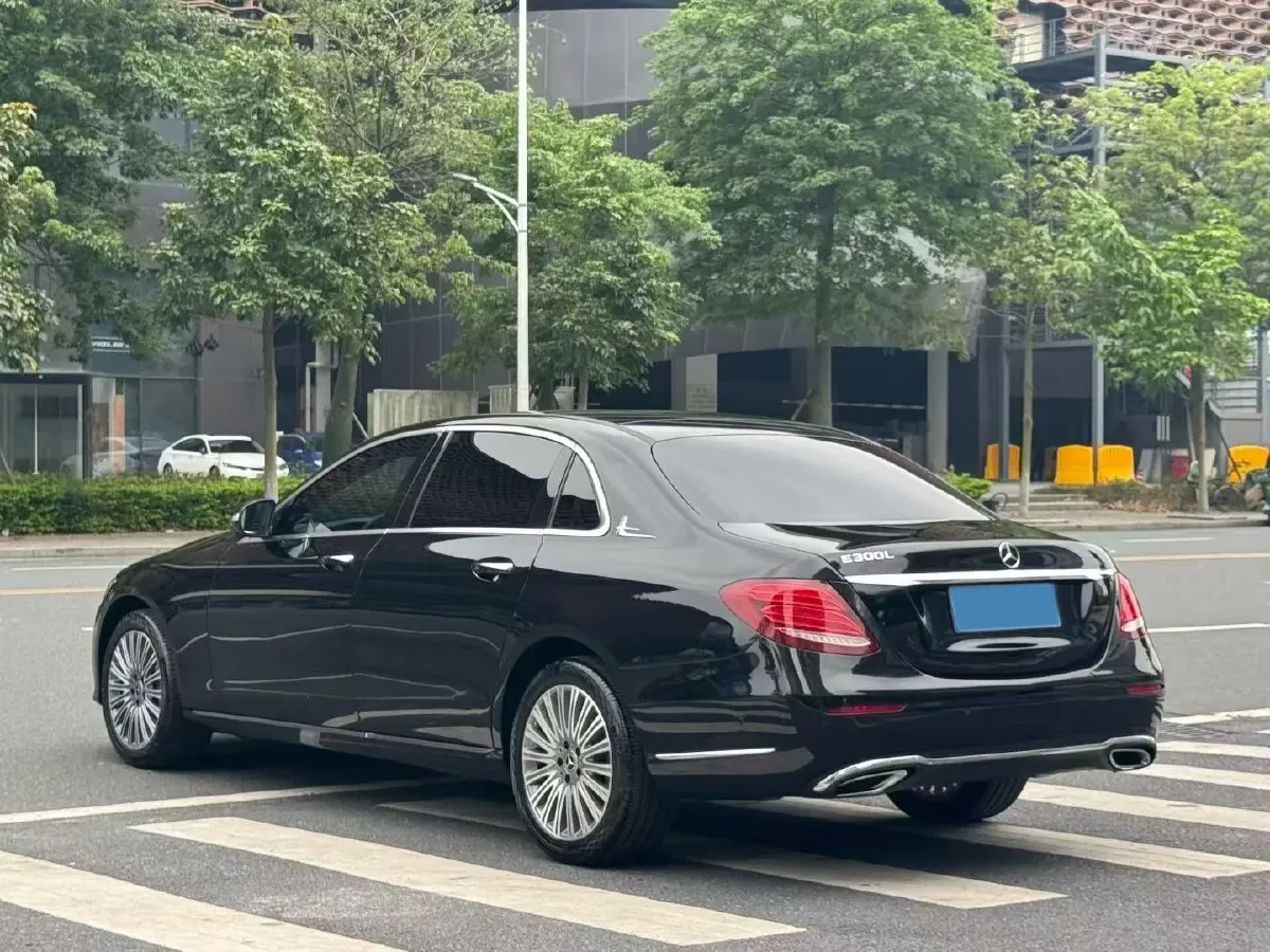 2020 Mercedes-Benz E Class 2.0T 258HP L4 9AT,autocango,china used car exporter,china ev exporter,chinese used car exporter,chinese used ev exporter