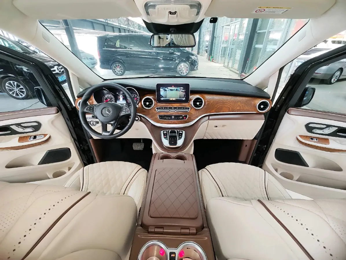 2018 Mercedes-Benz V Class 2.0T 211HP L4 7AT,autocango,china used car exporter,china ev exporter,chinese used car exporter,chinese used ev exporter