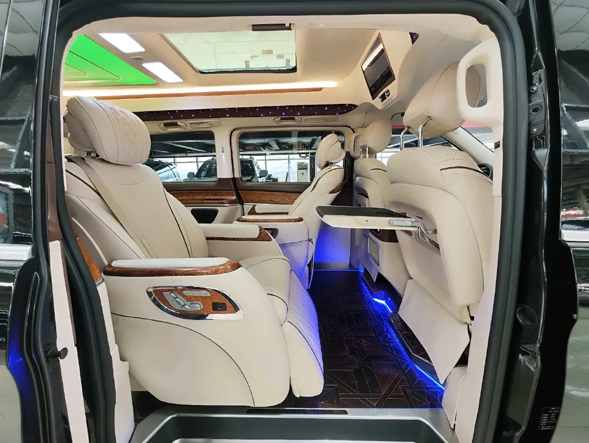 2018 Mercedes-Benz V Class 2.0T 211HP L4 7AT,autocango,china used car exporter,china ev exporter,chinese used car exporter,chinese used ev exporter