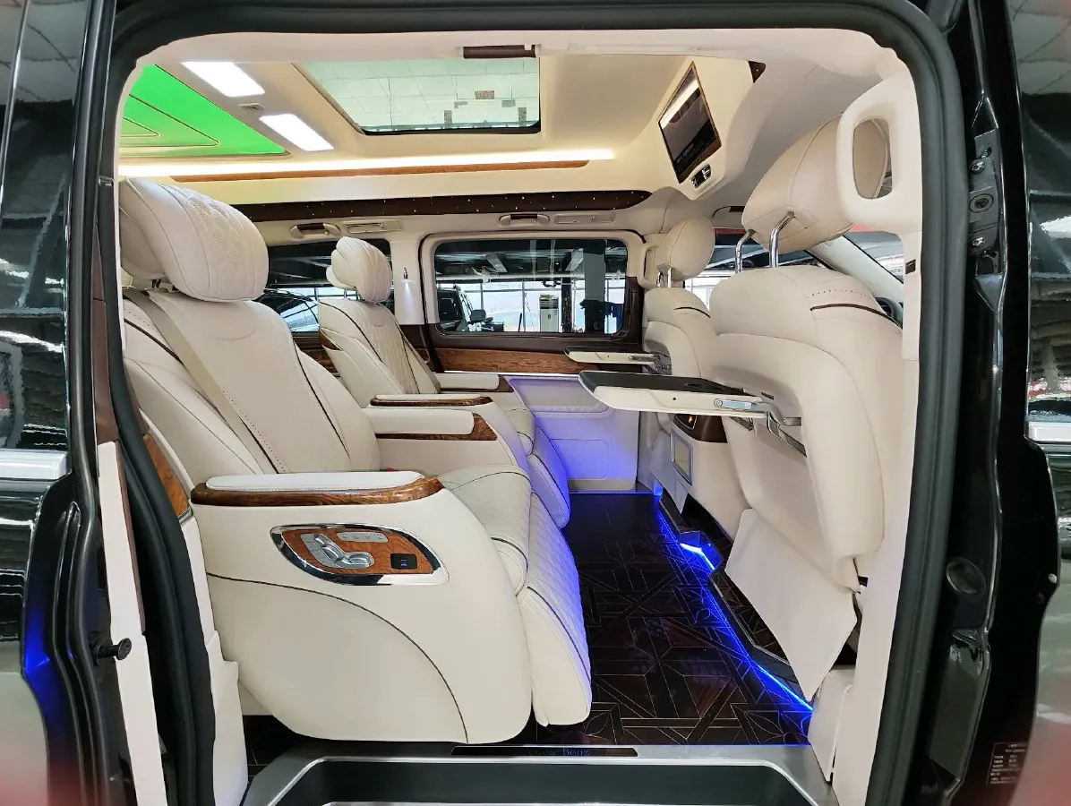 2018 Mercedes-Benz V Class 2.0T 211HP L4 7AT,autocango,china used car exporter,china ev exporter,chinese used car exporter,chinese used ev exporter